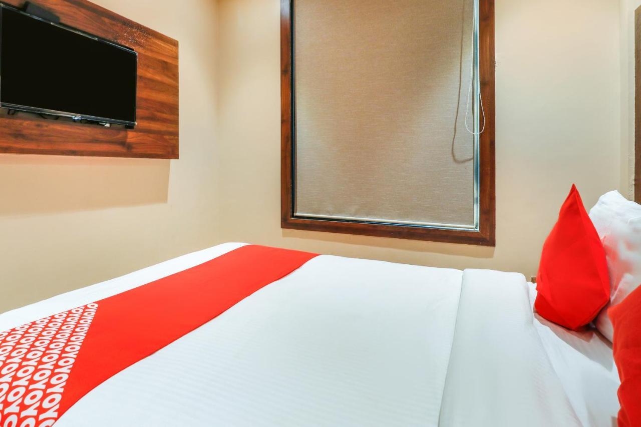 Oyo 70475 Hotel Sea Breeze 孟买 外观 照片