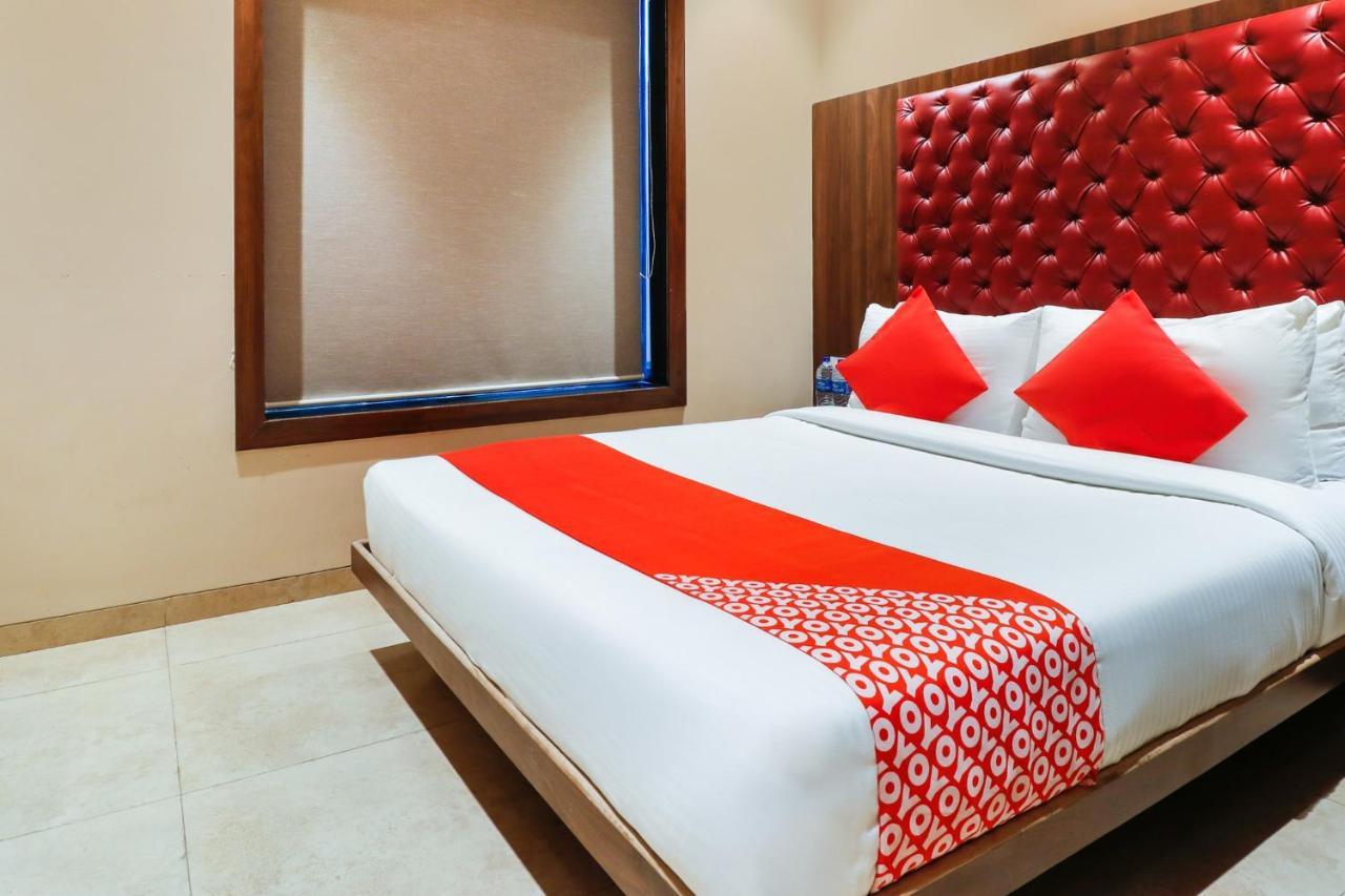 Oyo 70475 Hotel Sea Breeze 孟买 外观 照片