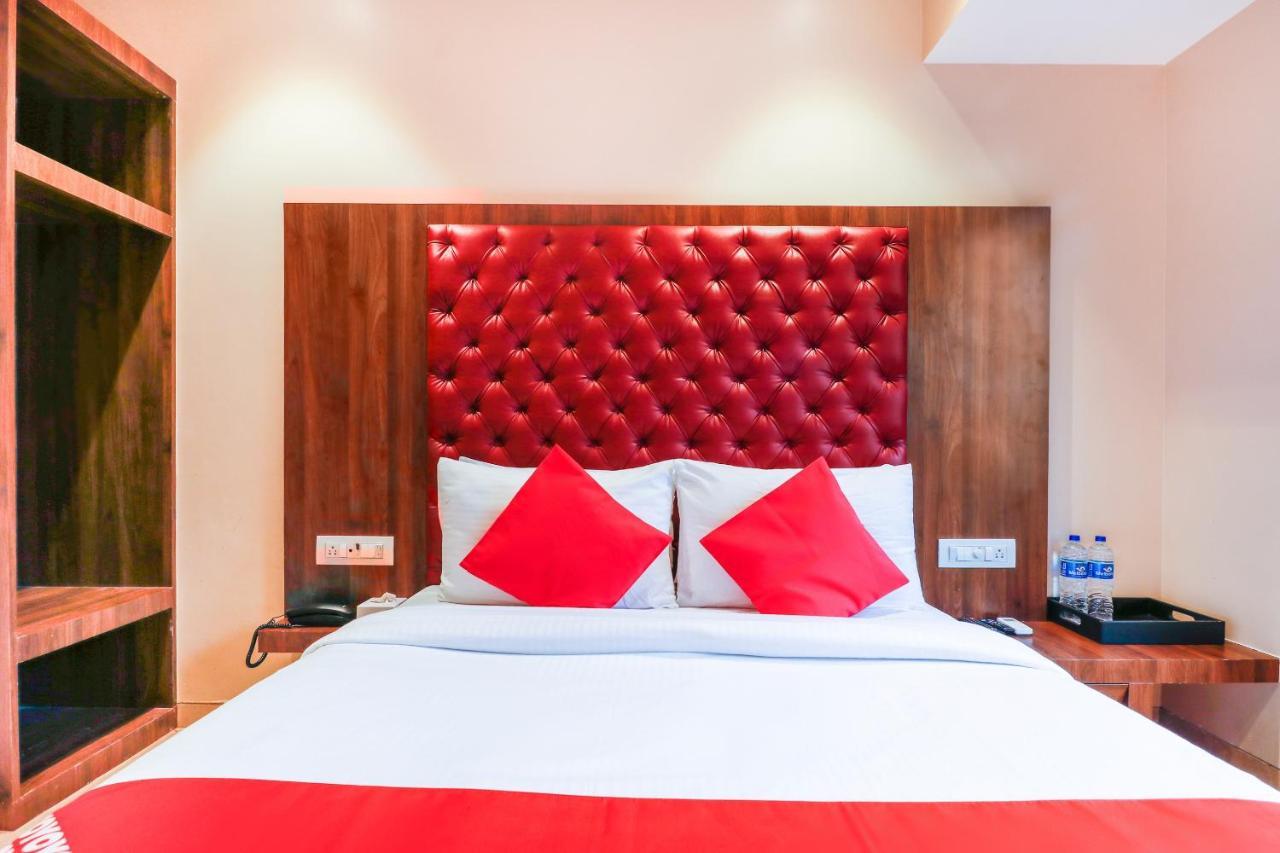 Oyo 70475 Hotel Sea Breeze 孟买 外观 照片