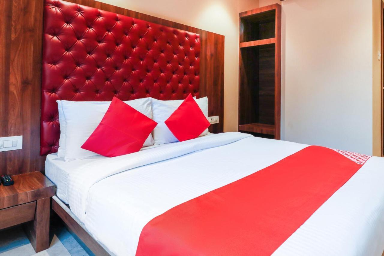Oyo 70475 Hotel Sea Breeze 孟买 外观 照片